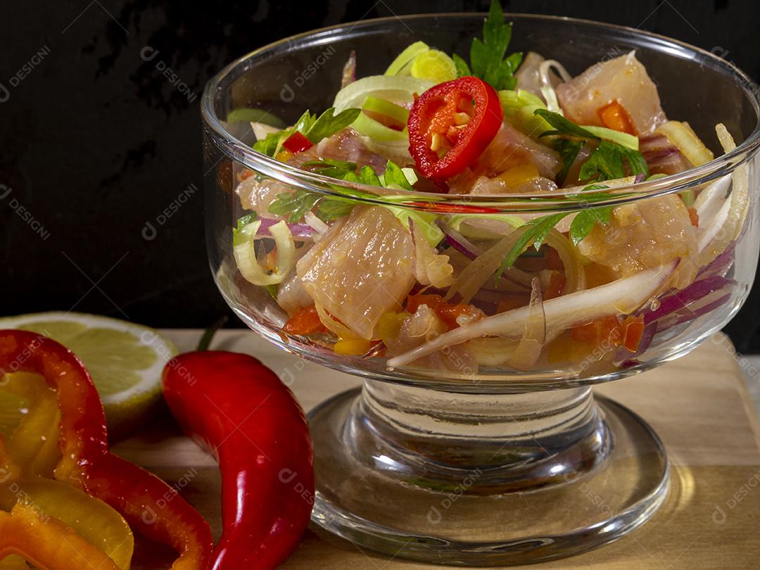 Ceviche de frutos do mar, prato típico do Peru Imagem JPG