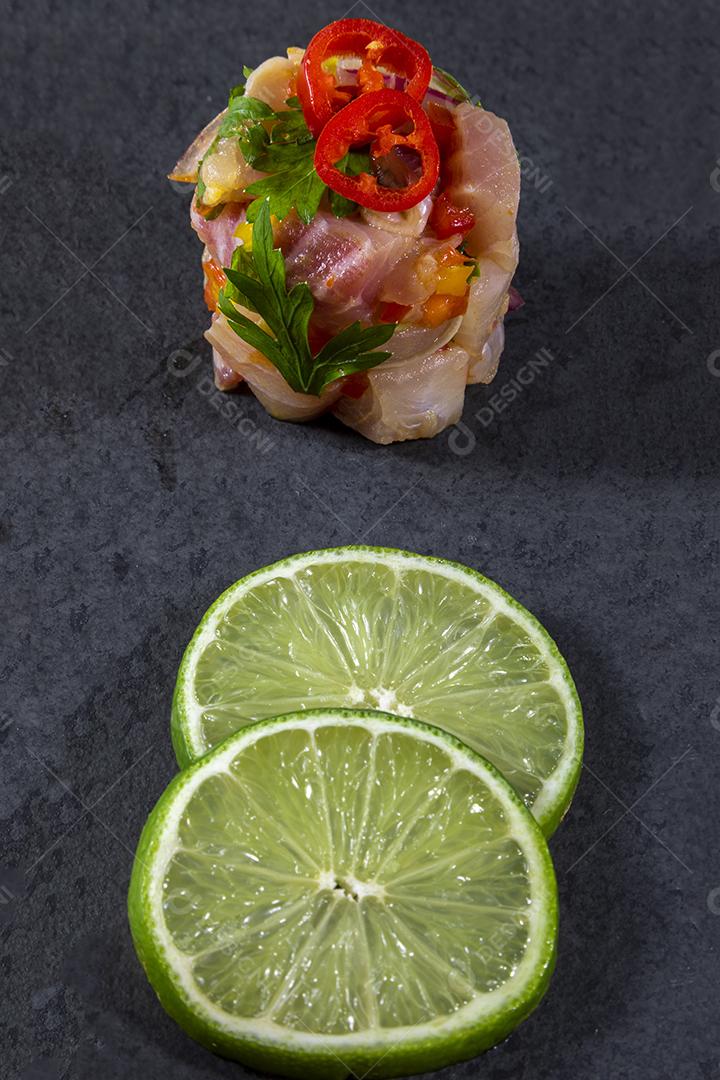 Ceviche de frutos do mar, prato típico do Peru Imagem JPG