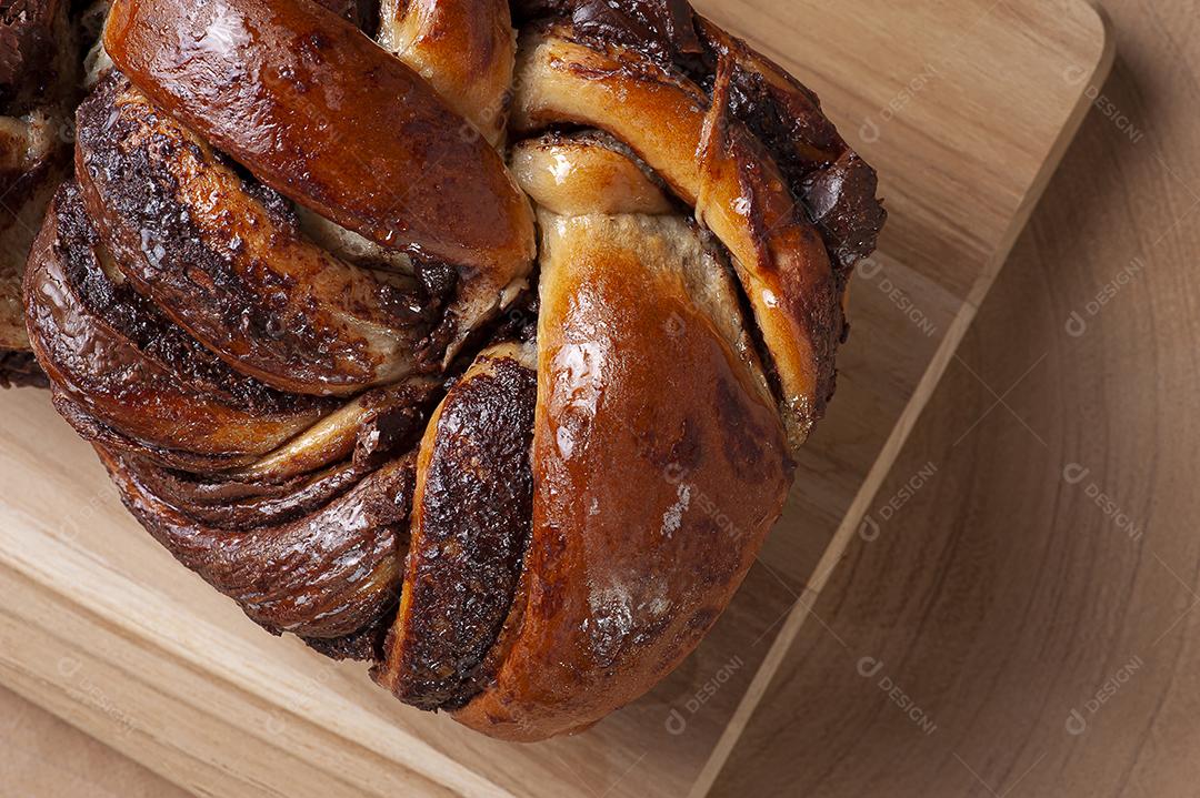Chocolate Babka ou Pão Brioche. Recheado com creme de avelã JPG