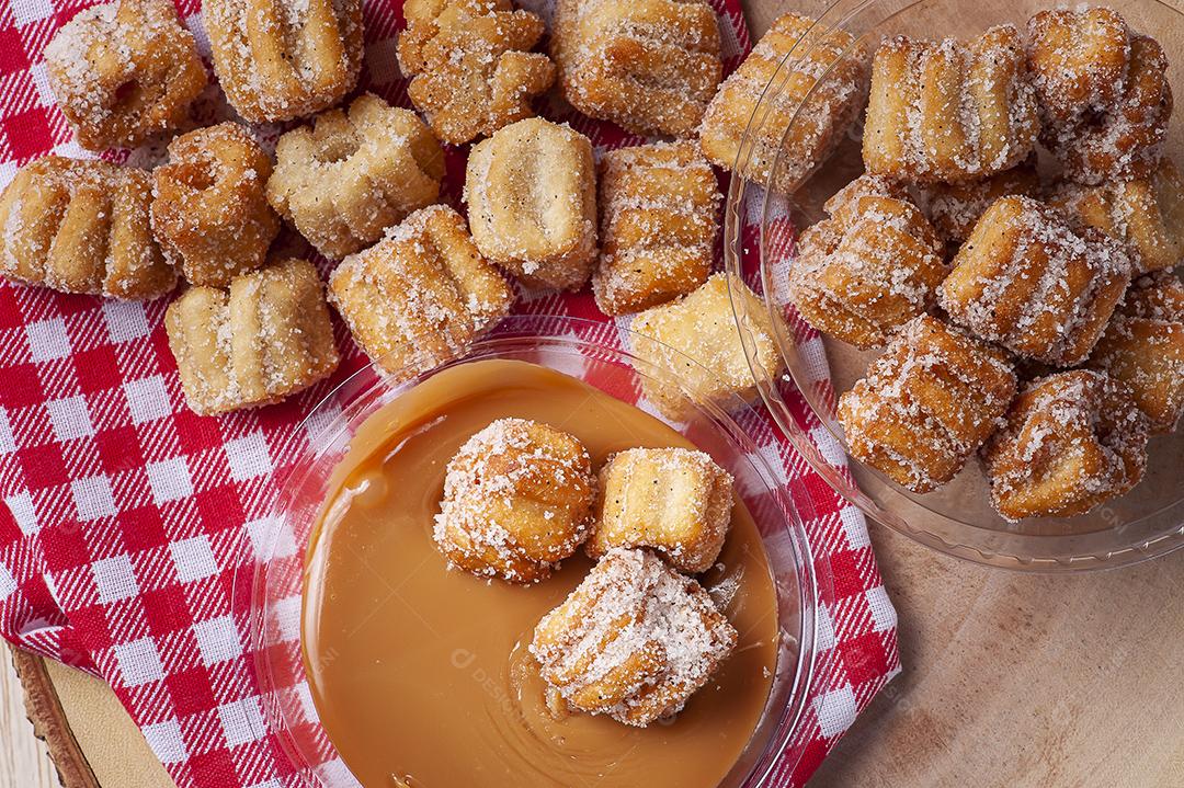 Mini churros caseiros com doce de leite JPG