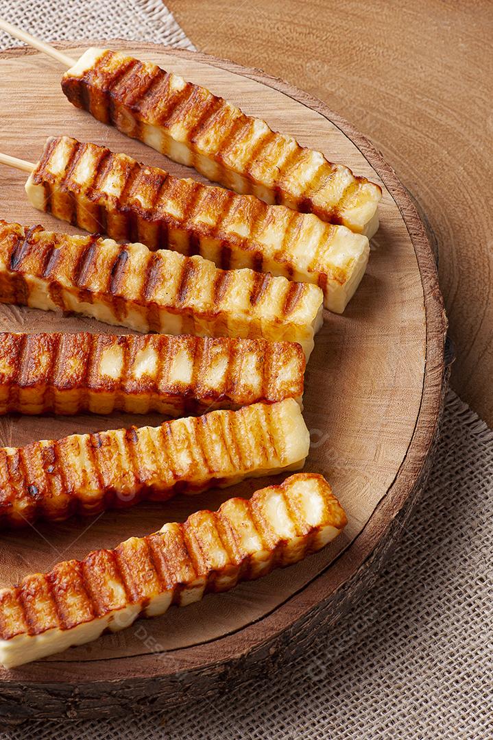 Queijo de coalho frito. Muito tradicional no Brasil JPG