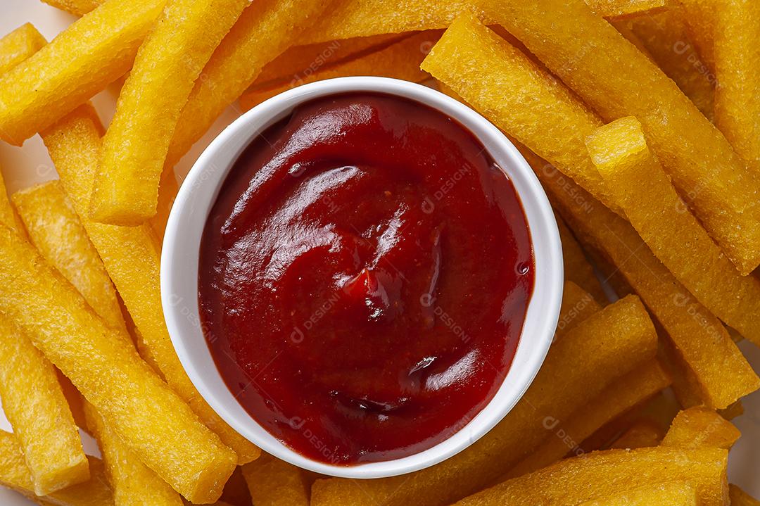 Polenta frita. Aperitivo da culinária brasileira JPG
