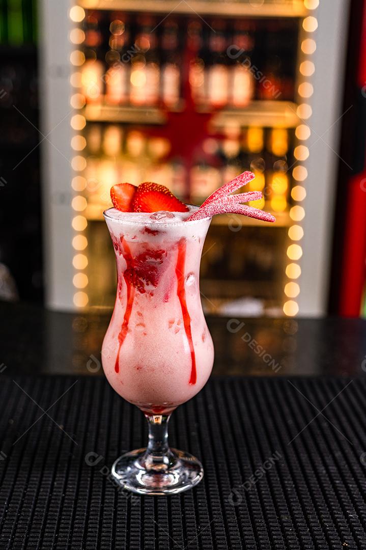 bebida-Coquetel de Morango Bebida Alcoólica