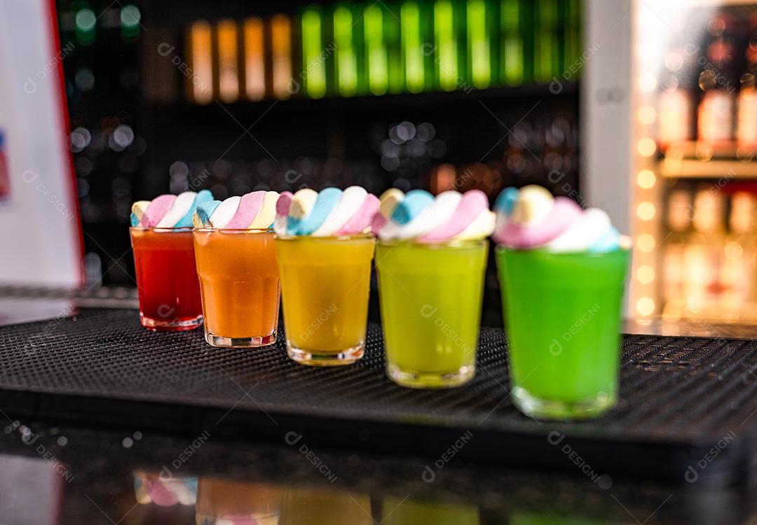 bebida gelada drinks  coloridos Chupitos