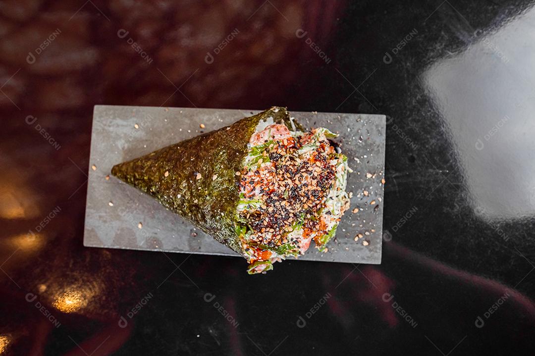 Culinária Japonesa. Temaki popularidade japonesa. Comida