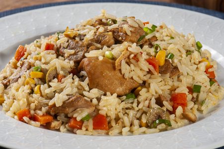 ERRO DE IMAGEM Arroz com frango, comida típica brasileira - Galinhada JPG