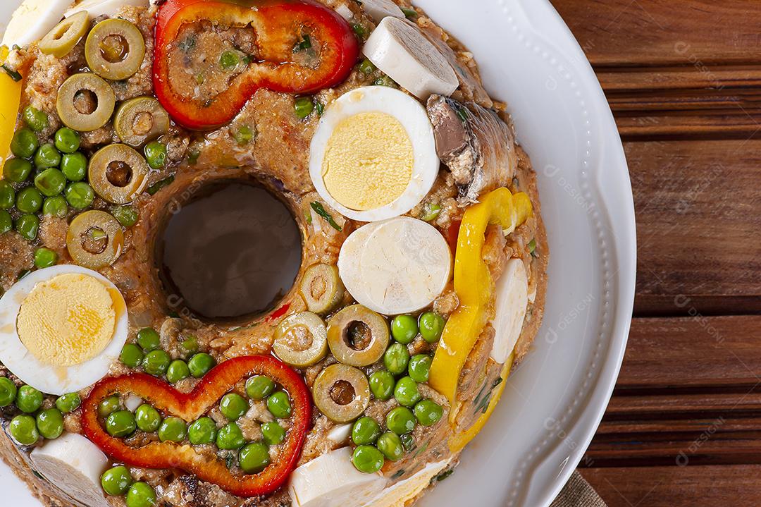 Prato típico da culinária brasileira chamado Cuscuz Paulista JPG