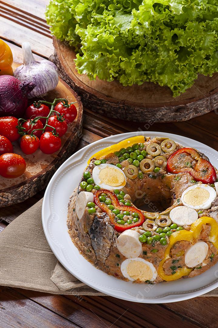 Prato típico da culinária brasileira chamado Cuscuz Paulista JPG