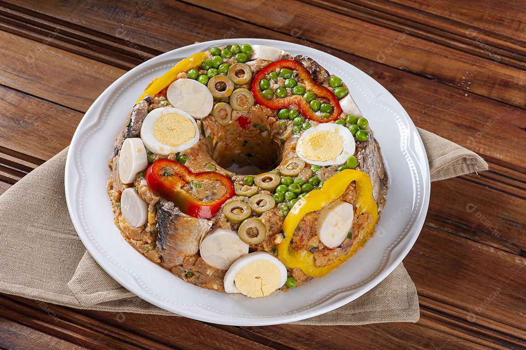 Prato típico da culinária brasileira chamado Cuscuz Paulista JPG