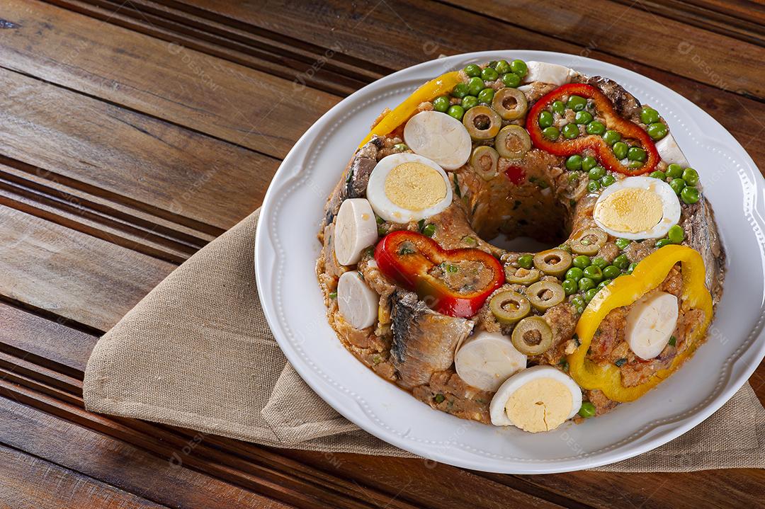 Prato típico da culinária brasileira chamado Cuscuz Paulista JPG