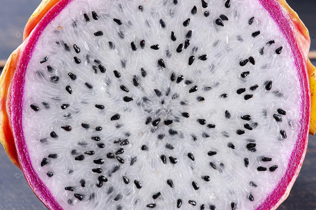 Pitaya, também conhecida como fruta de dragão JPG