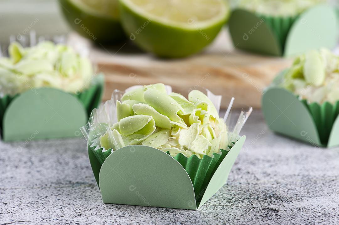 Brigadeiro Limão Gourmet. Doce típico brasileiro JPG