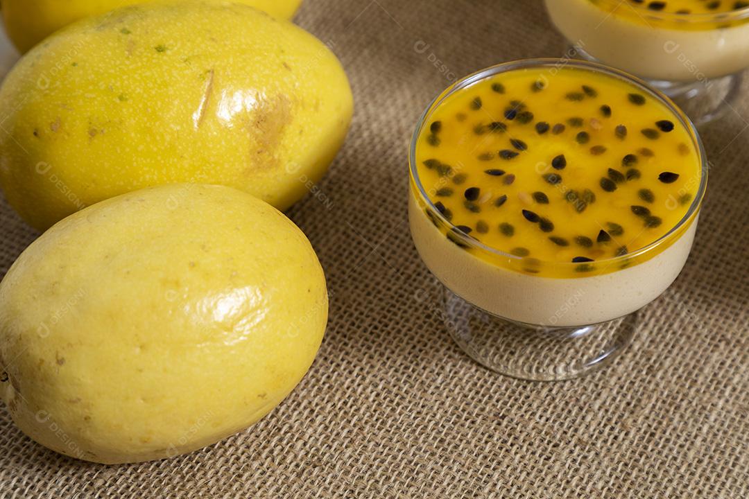 Mousse de maracuja comida fruta