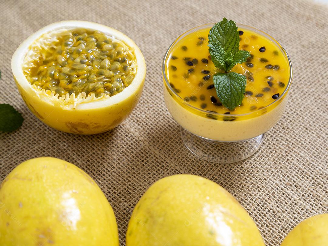 Mousse de maracuja comida fruta