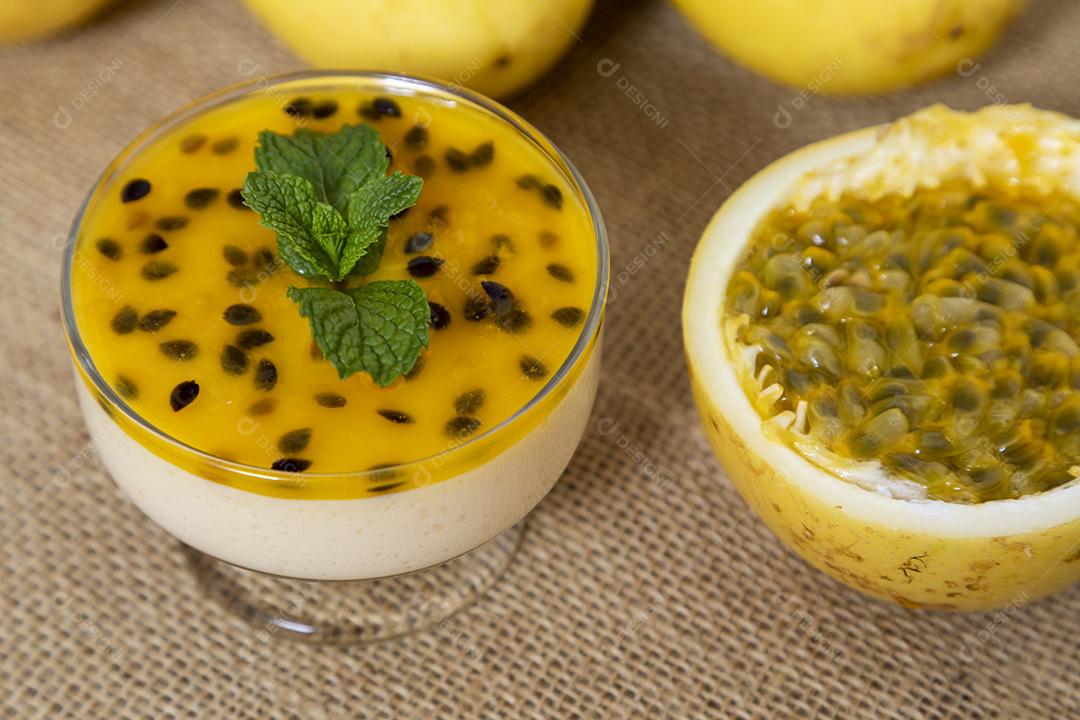 Mousse de maracuja comida fruta