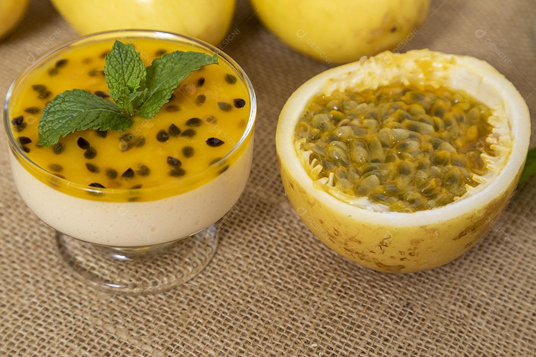 Mousse de maracuja comida fruta