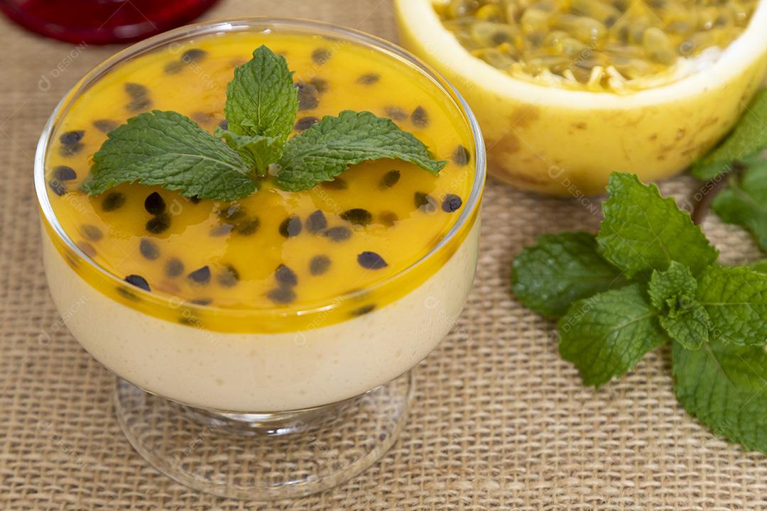 Mousse de maracuja comida fruta