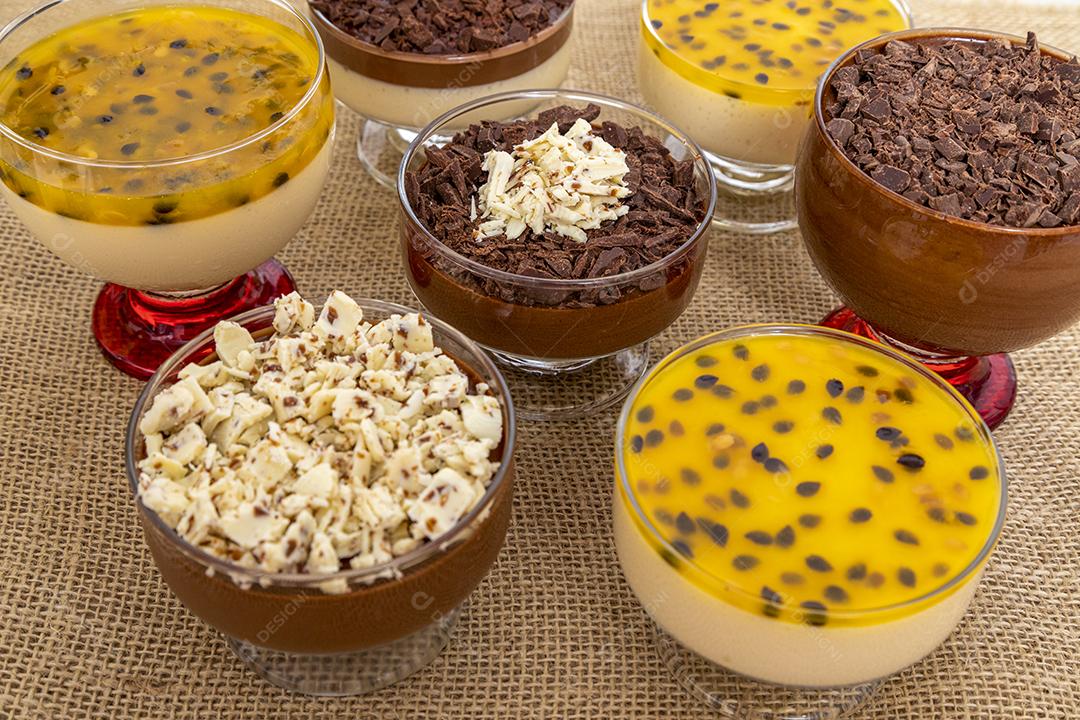 Sobremesa mousse de chocolate leite chocolate branco mousse ganache mousse maracujá