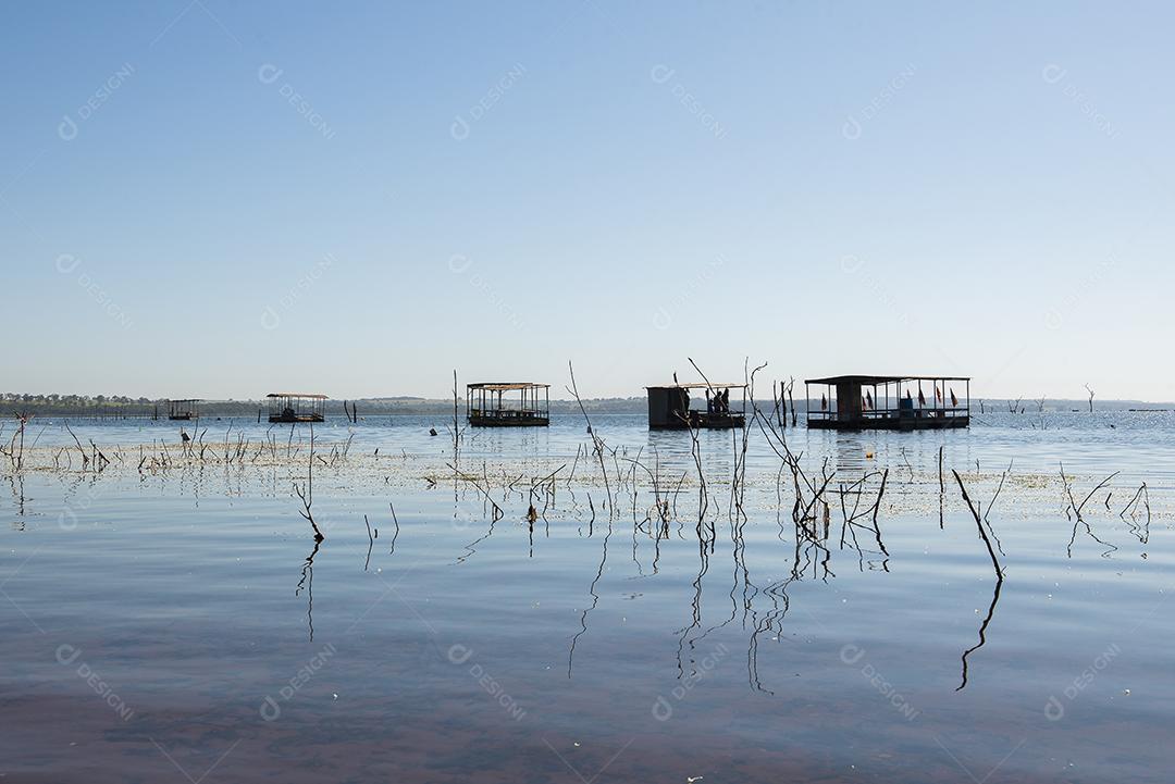 Barcaça de pesca JPG