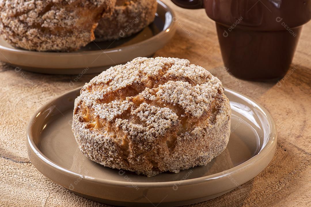 Biscoito muito tradicional no Brasil chamado Broa de Milho JPG