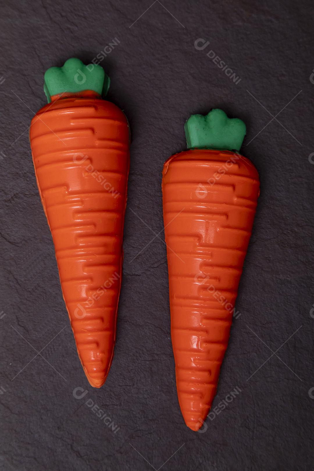 Cenoura De Chocolate Recheada Páscoa Imagem JPG