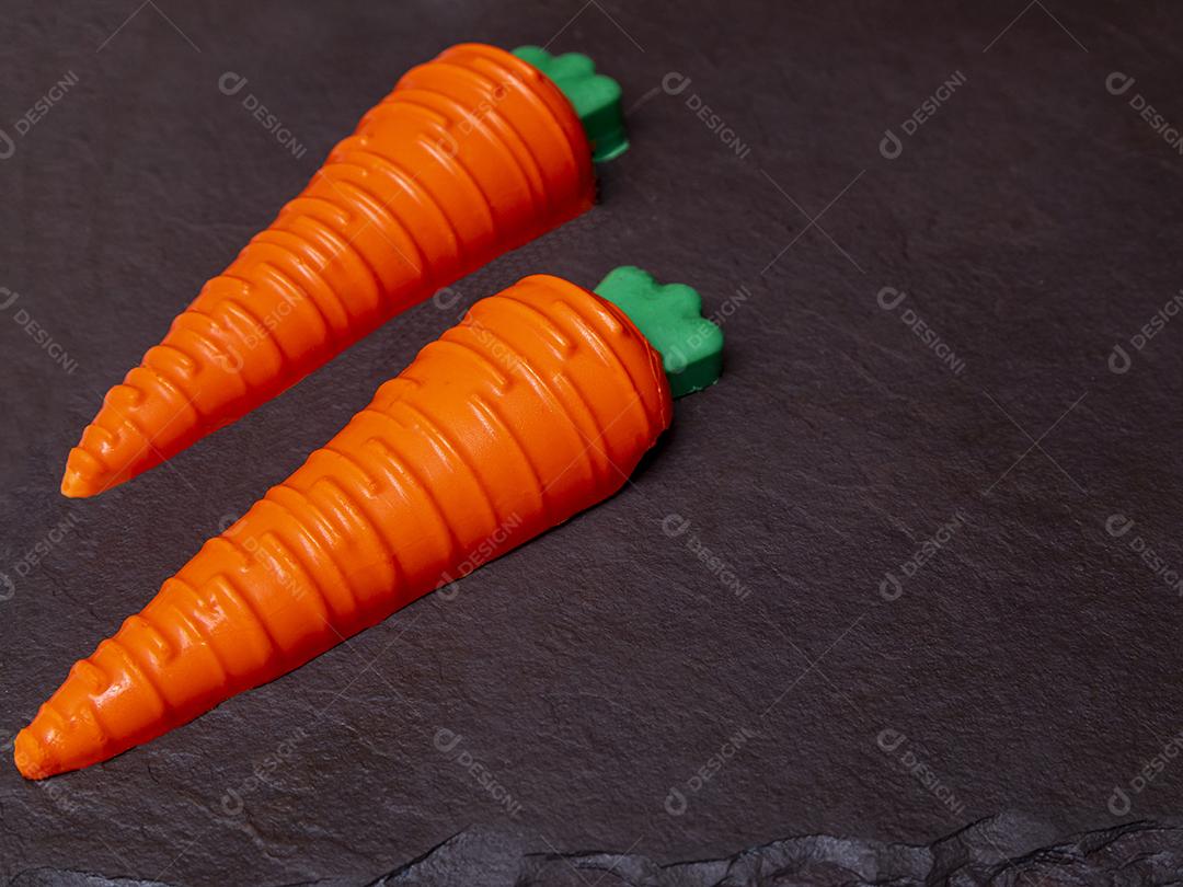 Cenoura De Chocolate Recheada Páscoa Imagem JPG