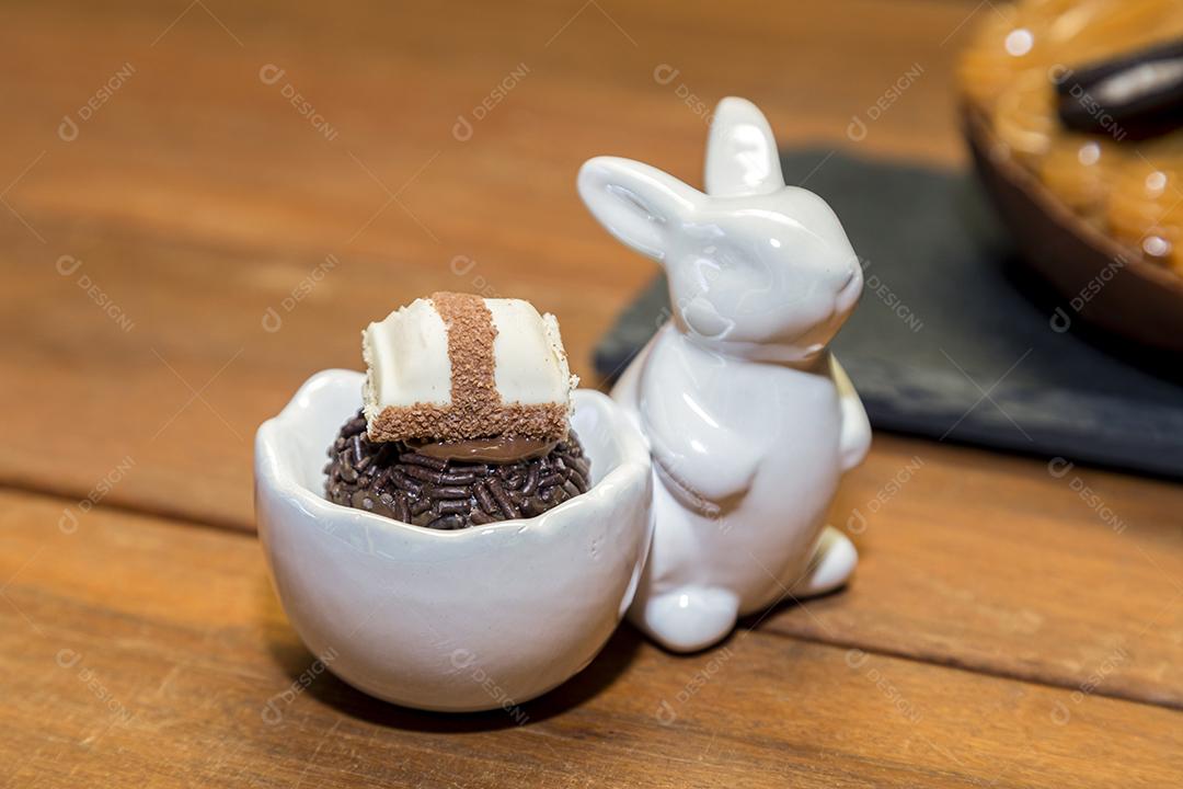 Ovos de Colher Recheado Imagem JPG