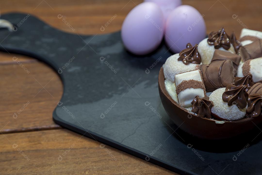 Ovo de Colher Recheado Imagem JPG