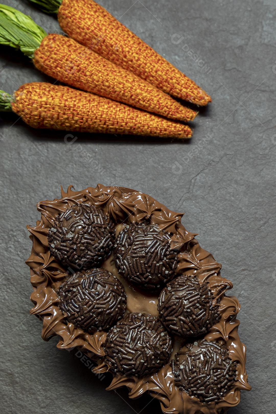 Ovo de Colher Recheado Imagem JPG