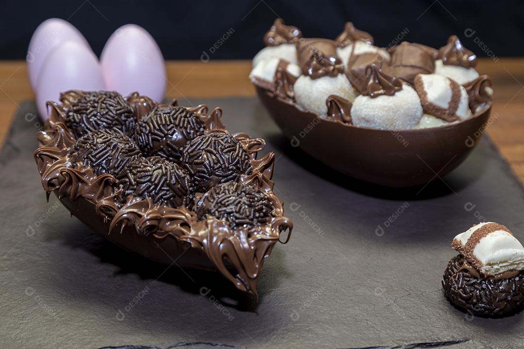 Ovos de Colher Recheado Imagem JPG