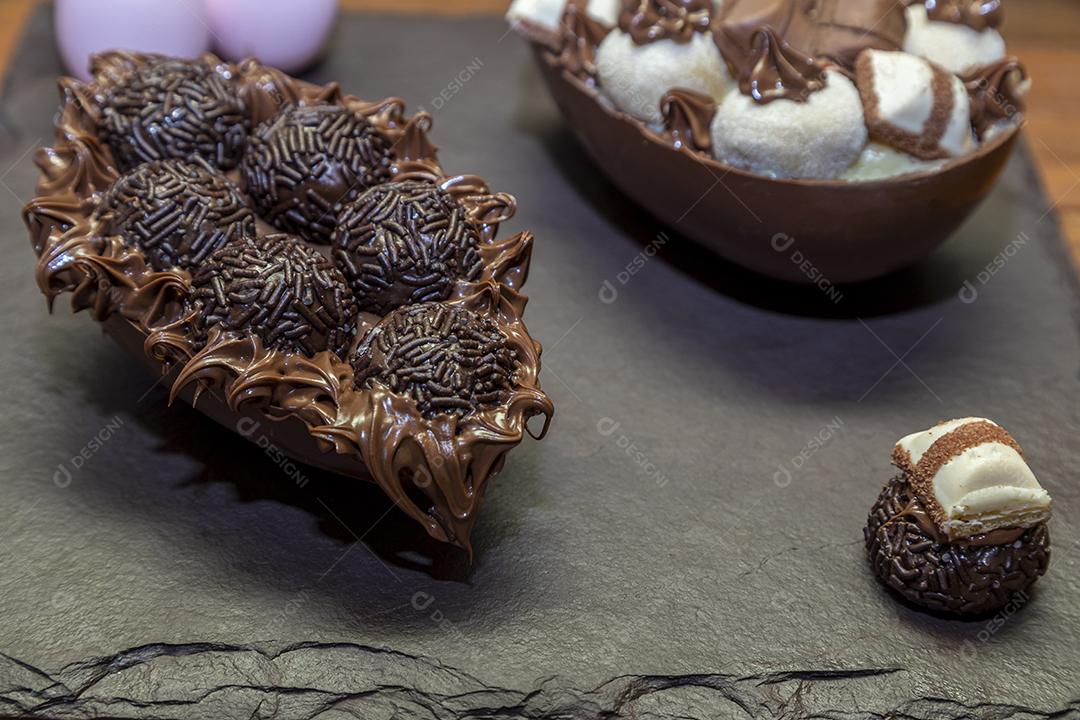 Ovo de Colher Recheado Imagem JPG