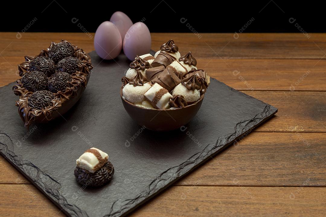 Ovo de Colher Recheado Imagem JPG