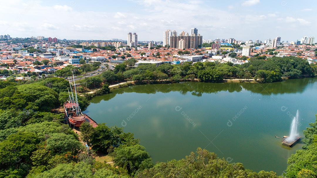 Lagoa do Taquaral em Campinas, vista de cima, parque de Portugal, São Paulo, Brasil JPG