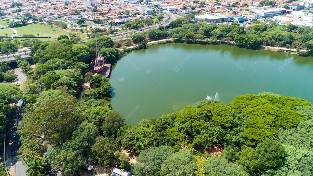 Lagoa do Taquaral em Campinas, vista de cima, parque de Portugal, São Paulo, Brasil JPG