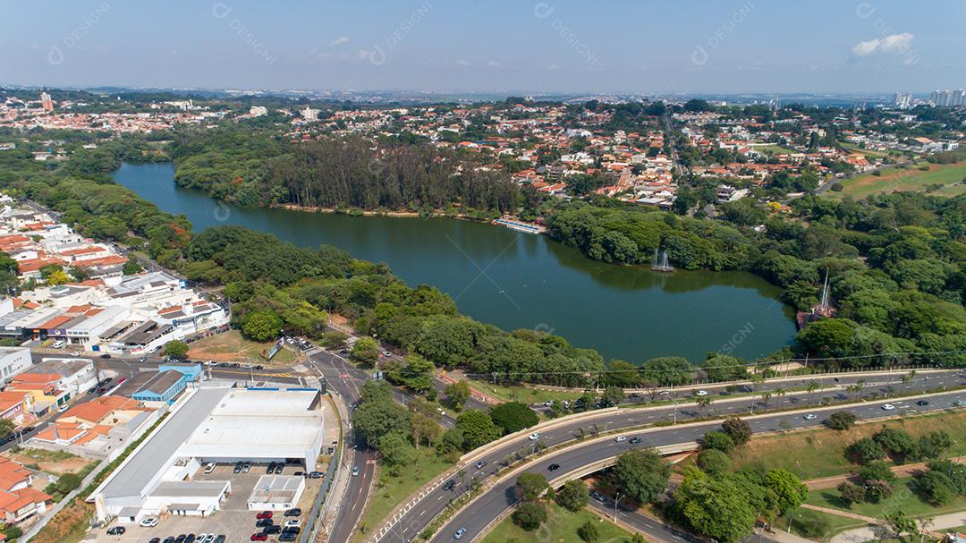 Lagoa do Taquaral em Campinas, vista de cima, parque de Portugal, São Paulo, Brasil JPG