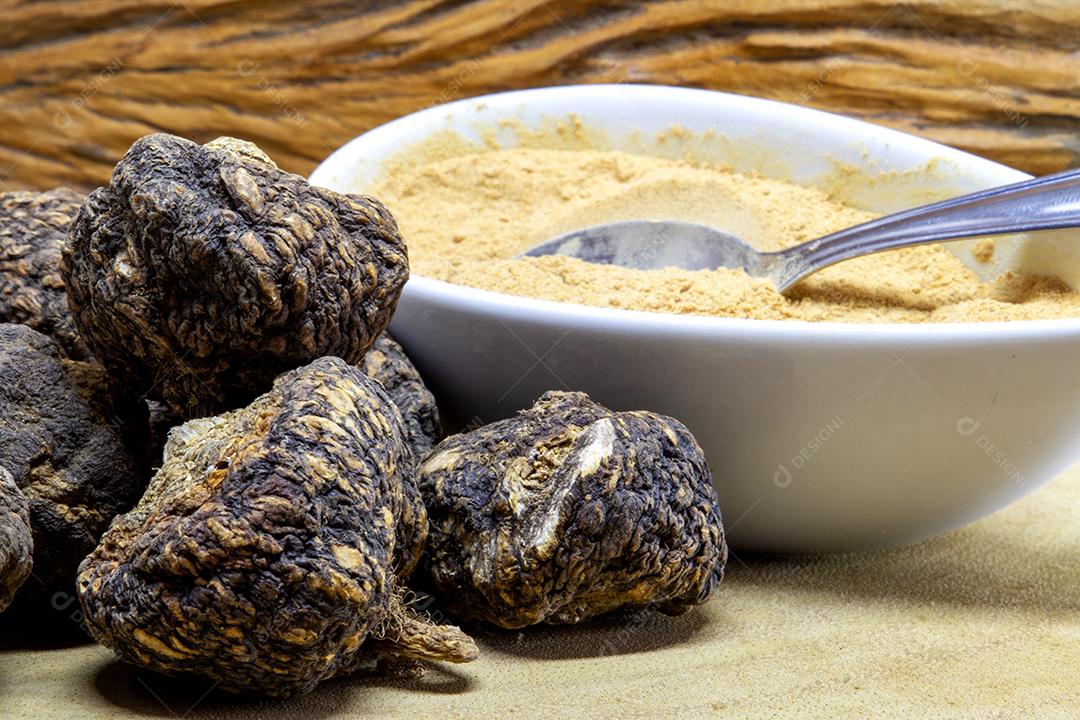 Açafrão em pó. Temperos e chás JPG