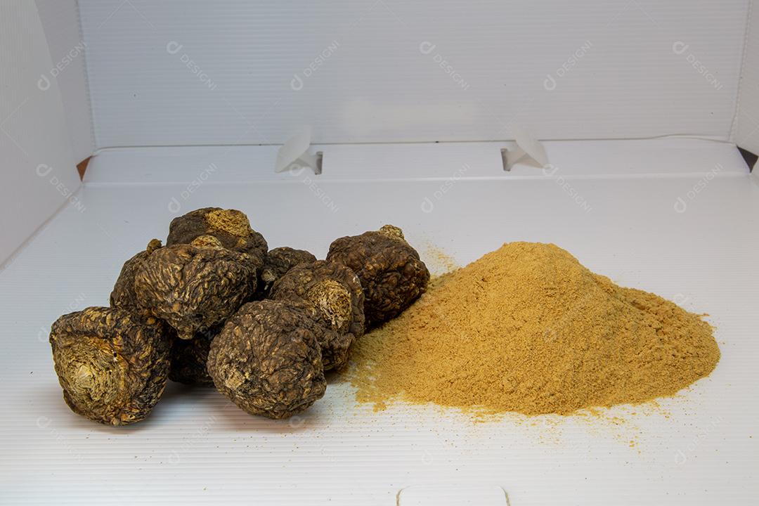 Açafrão em pó. Temperos e chás JPG