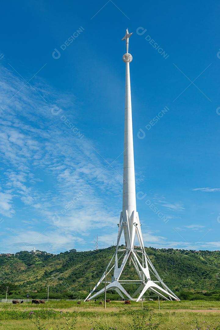 Monumento criado para homenagear os milhares de peregrinos que visitam a cidade
