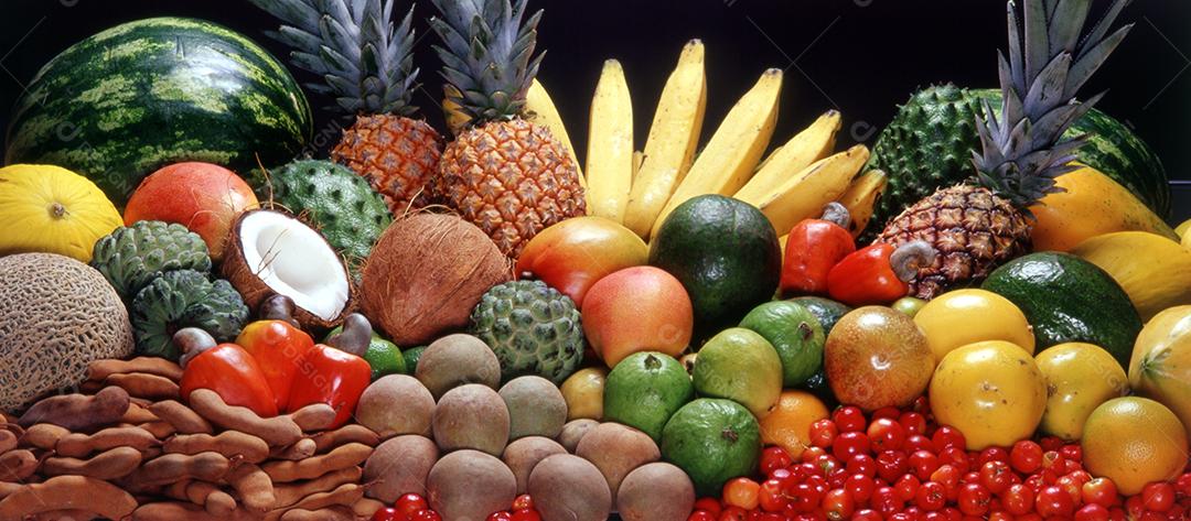 Frutas típicas do Brasil em estúdio