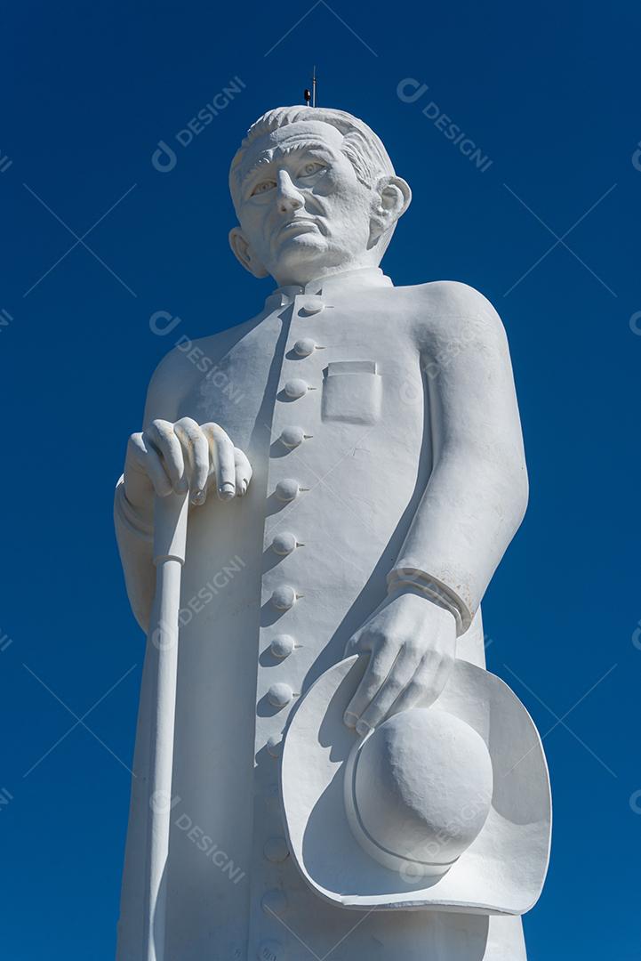 Juazeiro do Norte, Ceará peregrinos visitando a estátua do Padre Cícero