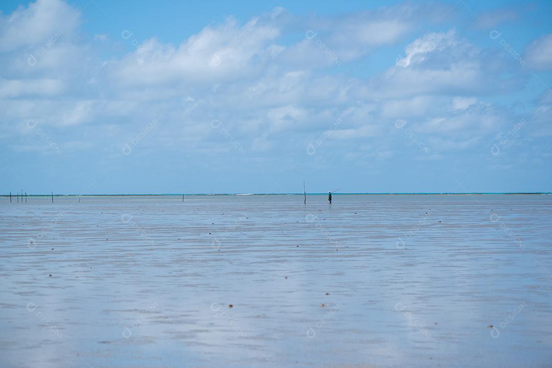 Maré baixa na praia de Japaratinga, Maragogi, Alagoas