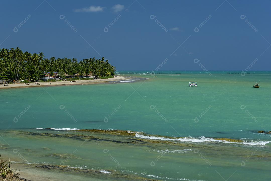 Paisagem Praia de Japaratinga, Alagoas ceu azul