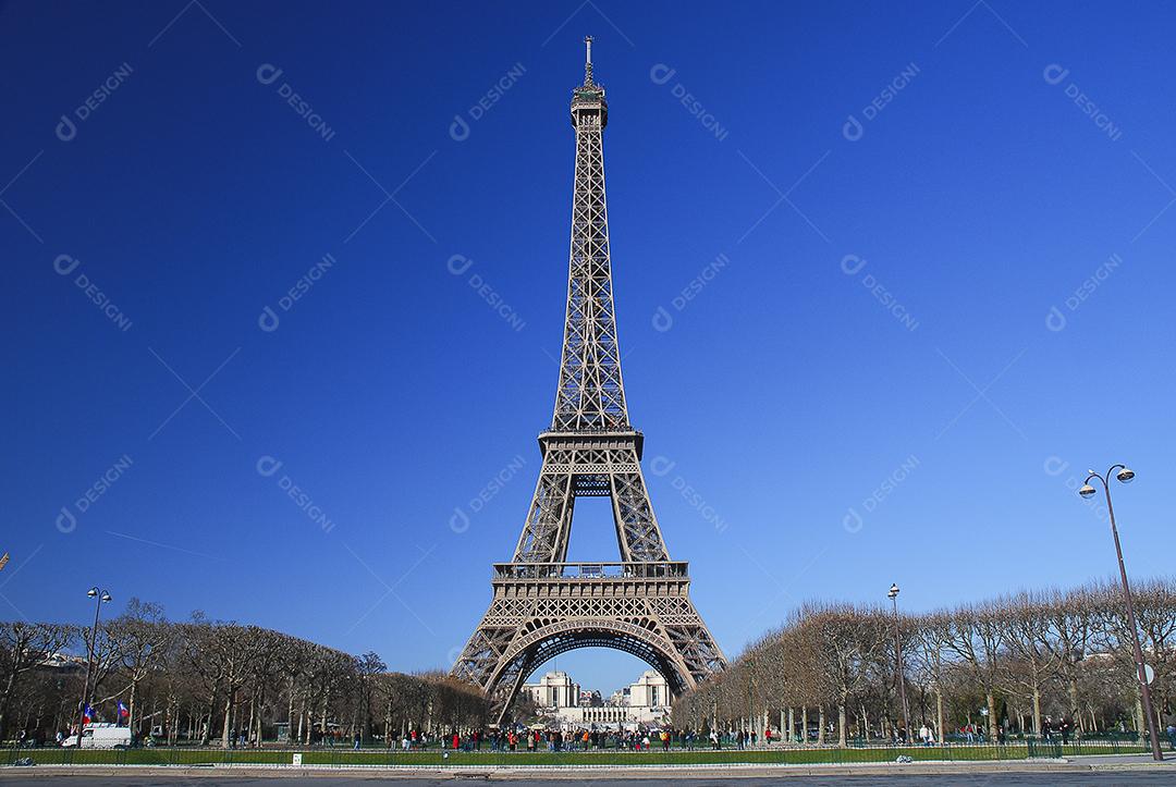 Paisagem Torre Eiffel localizado na Paris na França