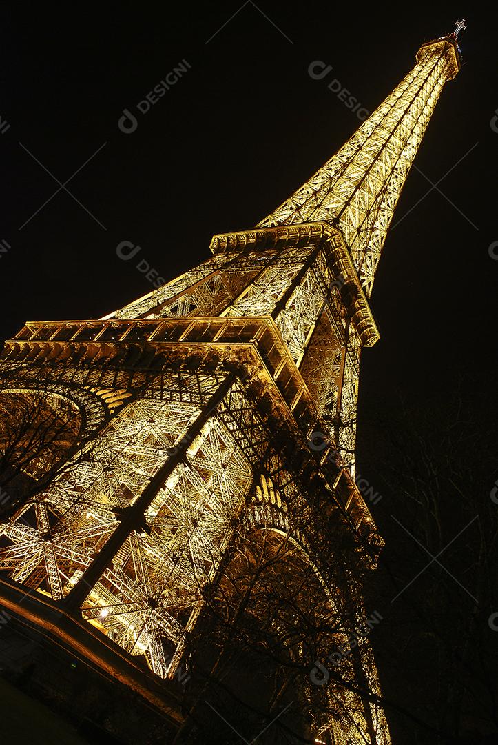 Paisagem Torre Eiffel localizado na Paris na França