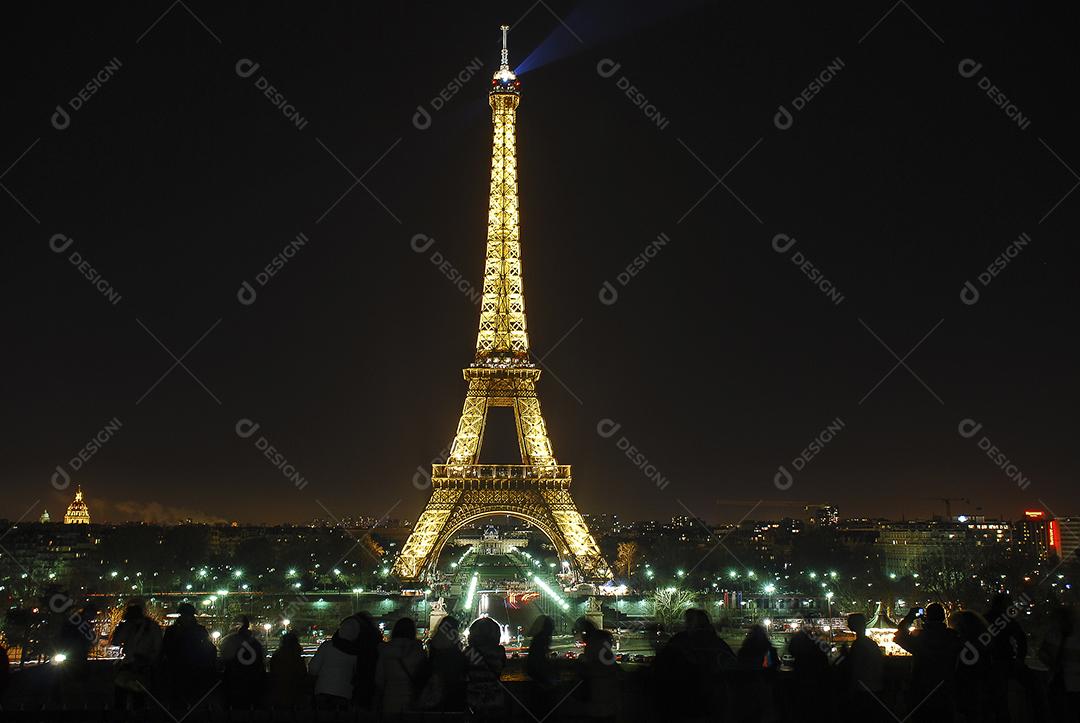 Paisagem Torre Eiffel localizado na Paris na França