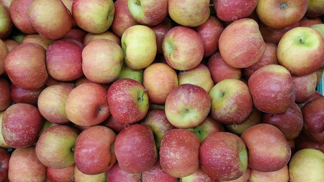 Maçãs à venda no super mercado
