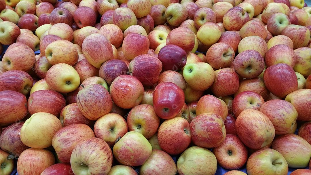 Maçãs à venda no super mercado