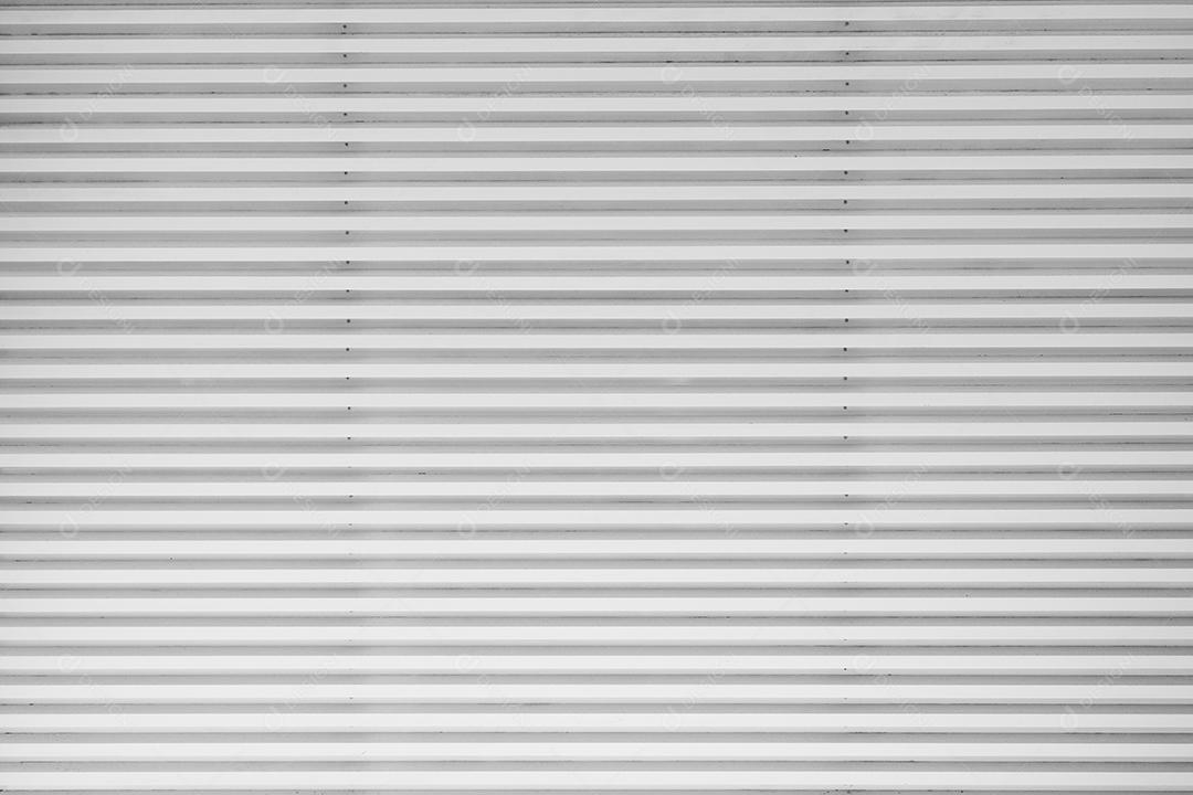 Fundo prateado abstrato com linhas horizontais, iluminado