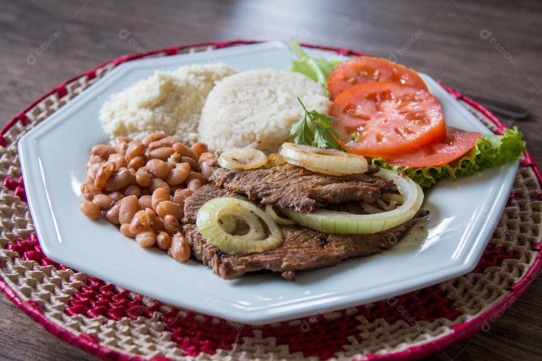Tradicional prato de comida brasileira