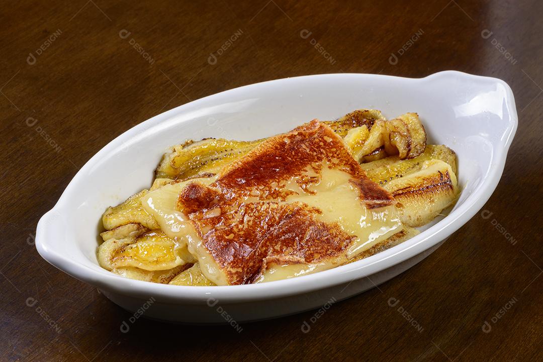 Cartola de sobremesas. Banana frita com queijo manteiga derretida. Nordeste do Brasil.
